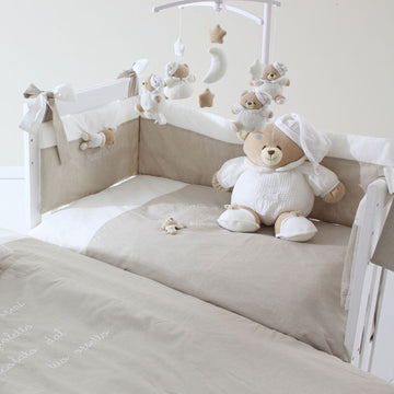 Set lenjerie pentru pat Co-Sleeping Tato, bej/crem, cu protectii si pilota